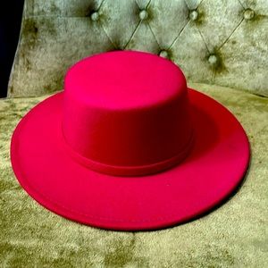 Red brim unisex hat